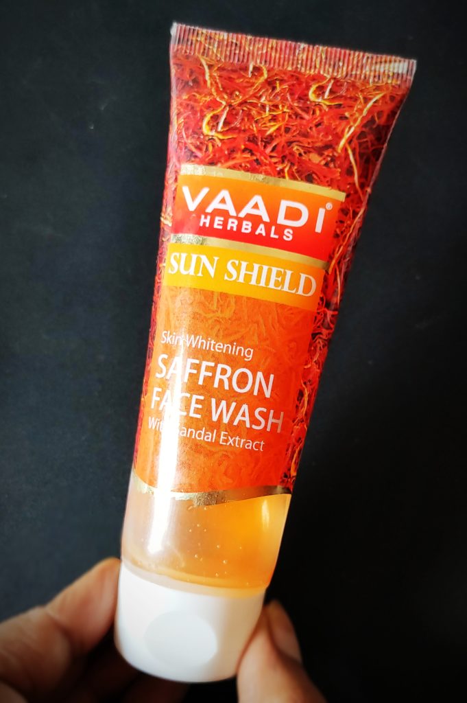 Vaadi Herbals Sun Shield Skin Whitening Face Wash Review with Toss The Life